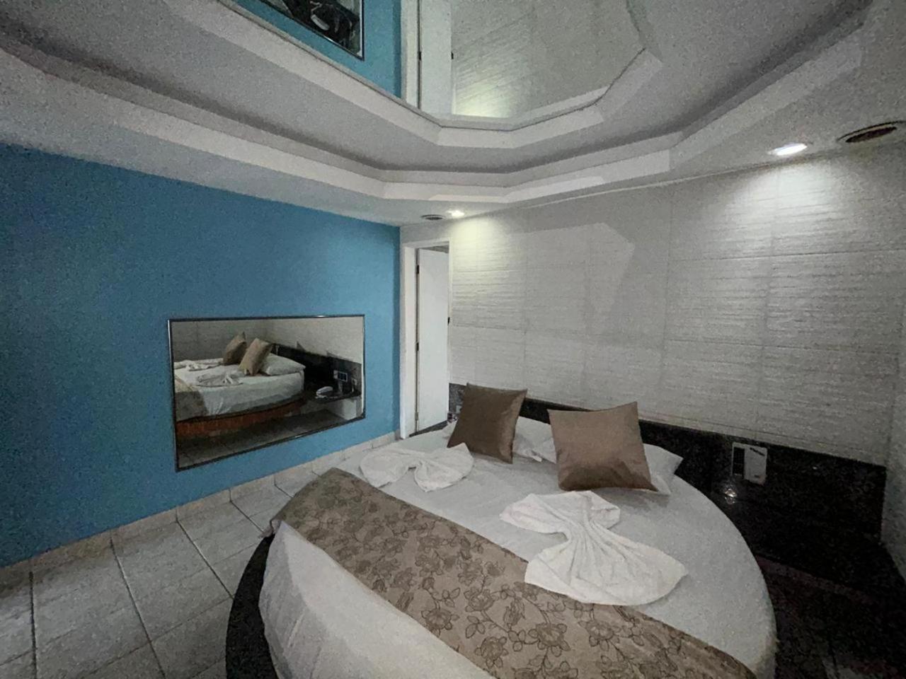 Motel Tijuca ジャボアタン・ドス・グアララペス エクステリア 写真
