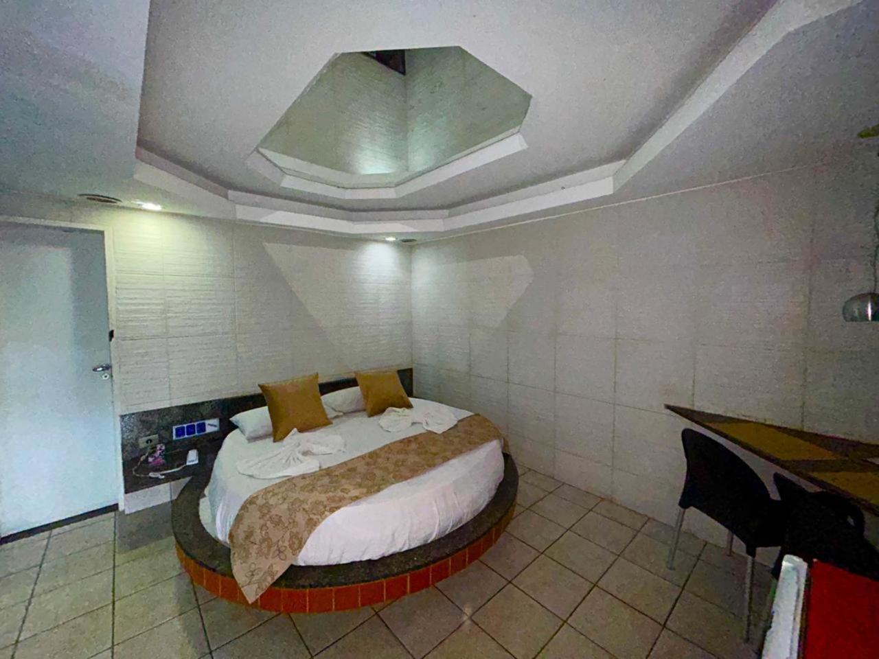 Motel Tijuca ジャボアタン・ドス・グアララペス エクステリア 写真