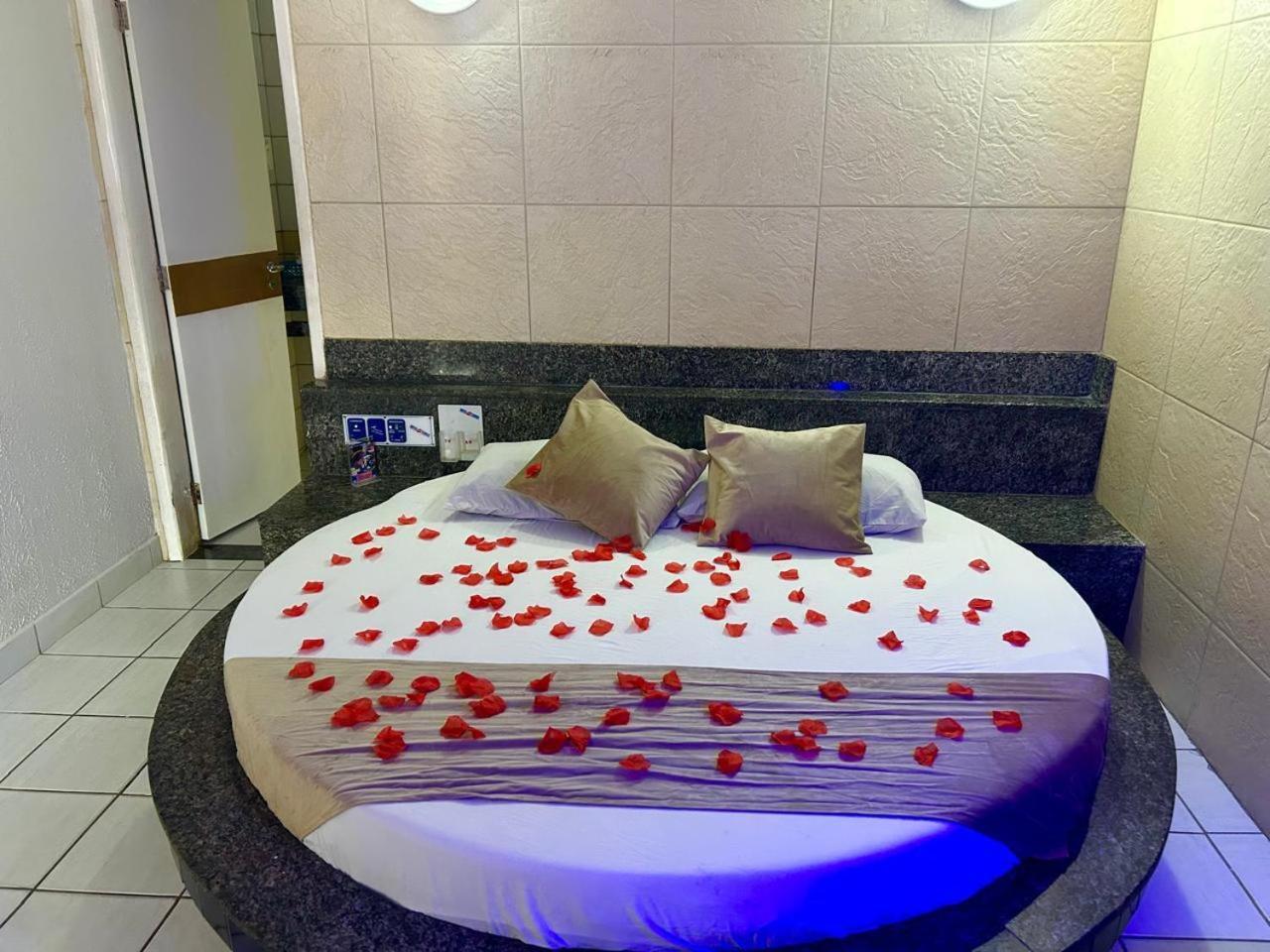 Motel Tijuca ジャボアタン・ドス・グアララペス エクステリア 写真